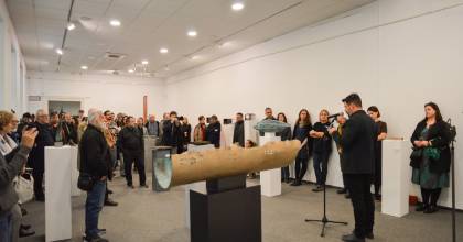 Bronzba öntött kortárs művészet a Damjanich János Múzeumban