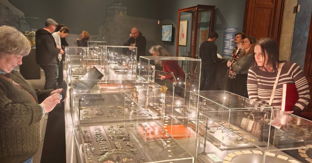 A hatalom túlvilági mása – Agyagkatonák a Szépművészeti Múzeumban